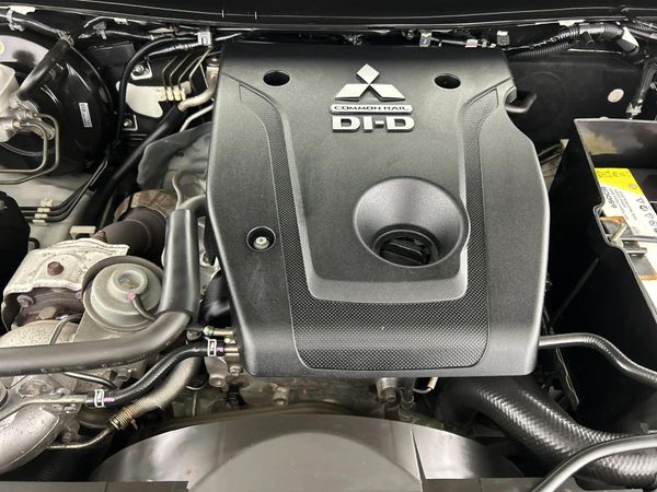 2019-Mitsubishi-Triton-24-Di-Dc-Athlete-4x4-Auto-Double-Cab image:14