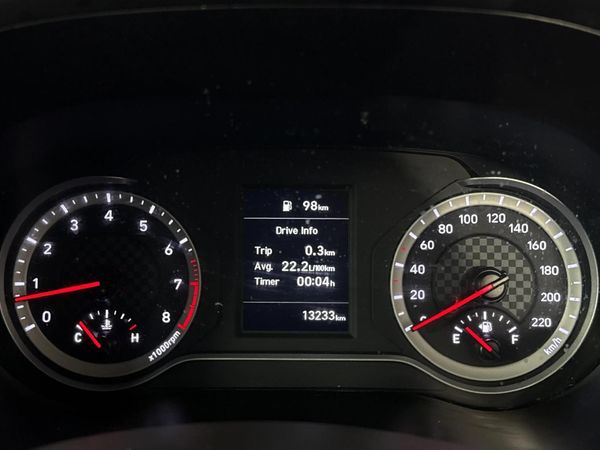 2024-Hyundai-Grand-i10-12-Fluid-Sedan image:2