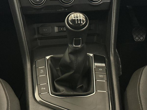 2018-Volkswagen-Tiguan-14-TSI-Comfortline-92kW image:10