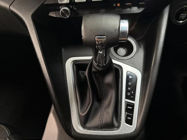 2022-Peugeot-Landtrek-19D-Allure-Double-Cab-Auto image:10