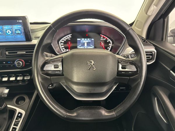 2022-Peugeot-Landtrek-19D-Allure-Double-Cab-Auto image:11