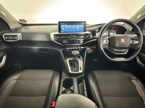 2022-Peugeot-Landtrek-19D-Allure-Double-Cab-Auto image:1