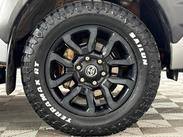 2022-Toyota-Hilux-28-GD-6-Raised-Body-Legend-Auto-Double-Cab image:5