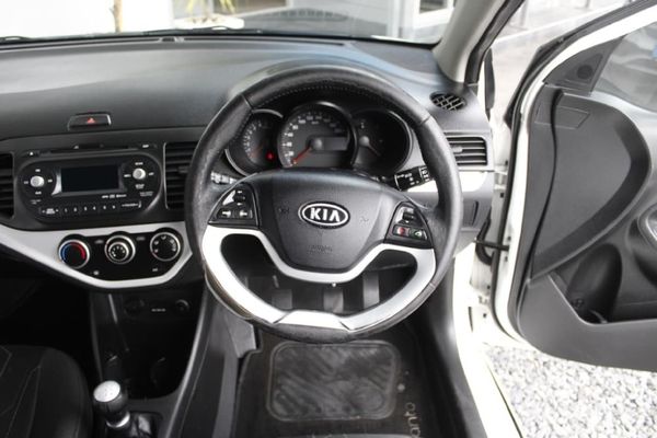 2011-Kia-Picanto-12-EX image:13