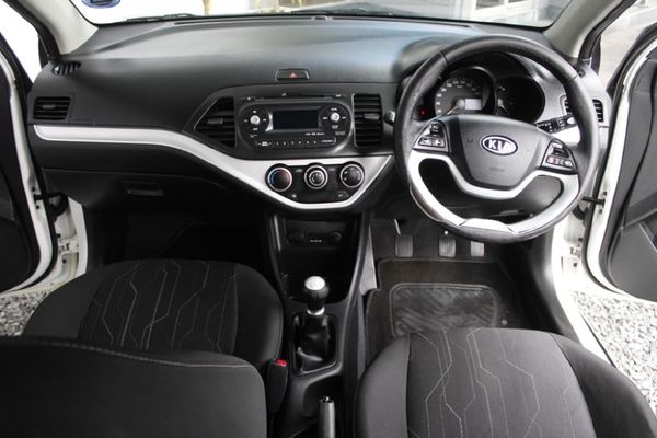 2011-Kia-Picanto-12-EX image:14