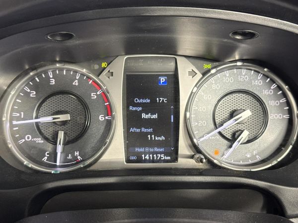 2023-Toyota-Hilux-24GD-6-4x4-Raider-X-Auto-Double-Cab image:2