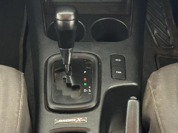 2023-Toyota-Hilux-24GD-6-4x4-Raider-X-Auto-Double-Cab image:7