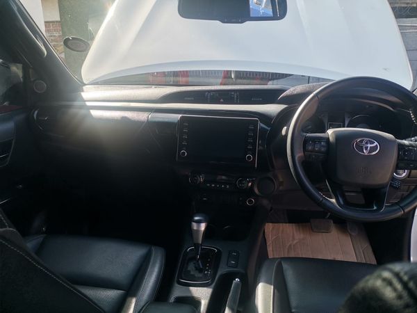 2022-Toyota-Hilux-28-GD-6-Raised-Body-Legend-Auto-Double-Cab-Dies image:11