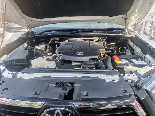 2022-Toyota-Hilux-28-GD-6-Raised-Body-Legend-Auto-Double-Cab-Dies image:16