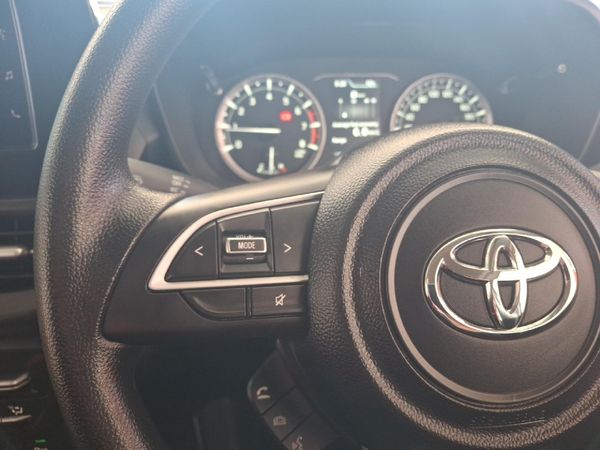 2025-Toyota-Urban-Cruiser-15-XR-Auto image:8