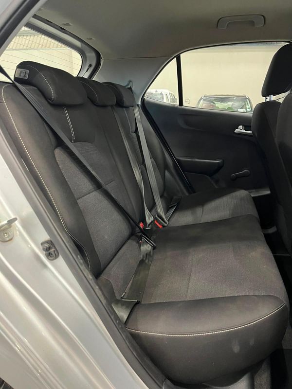 2017-Kia-Picanto-10-Street image:12