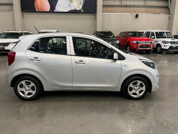 2017-Kia-Picanto-10-Street image:7