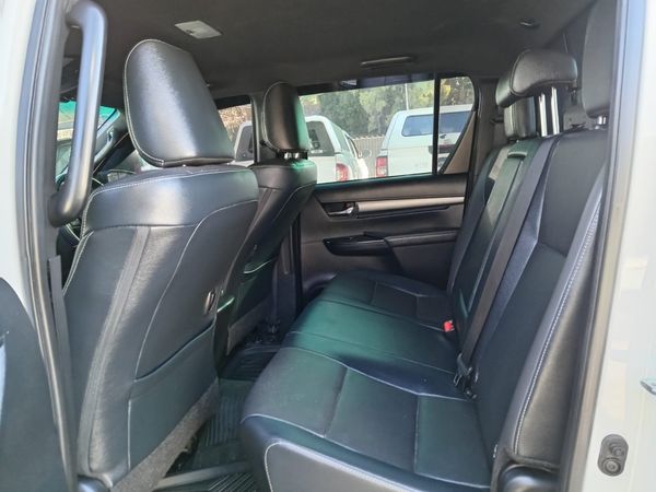 2022-Toyota-Hilux-28-GD-6-Raised-Body-Legend-Auto-Double-Cab image:6