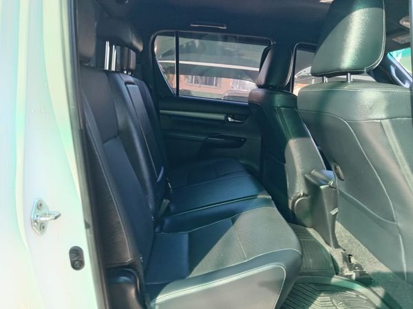 2022-Toyota-Hilux-28-GD-6-Raised-Body-Legend-Auto-Double-Cab image:7