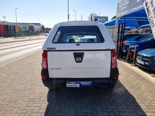 2020-Nissan-NP200-16-AC-Safety-Pack image:9