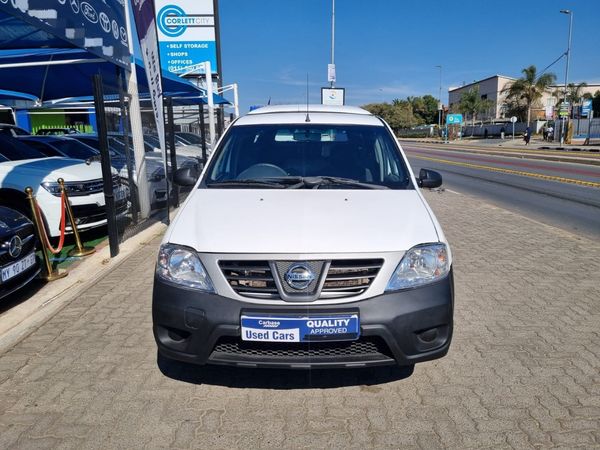 2020-Nissan-NP200-16-AC-Safety-Pack image:1