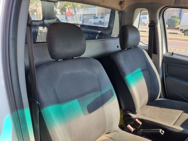 2020-Nissan-NP200-16-AC-Safety-Pack image:6