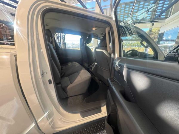 2026-Toyota-Hilux-28-GD-6-RB-SRX-Auto-Double-Cab image:16