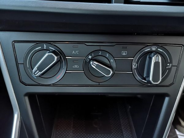 2024-Volkswagen-Polo-10-TSI-Life image:13