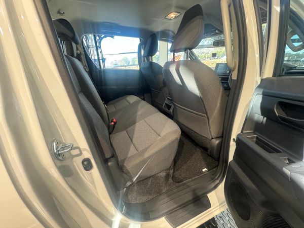 2026-Toyota-Hilux-28-GD-6-RB-SRX-Auto-Double-Cab image:11