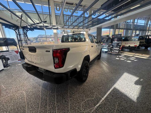 2026-Toyota-Hilux-28-GD-6-RB-SRX-Auto-Double-Cab image:35