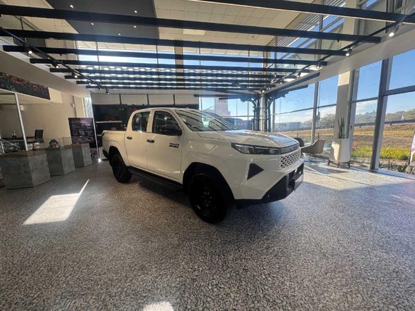 2026-Toyota-Hilux-28-GD-6-RB-SRX-Auto-Double-Cab image:4
