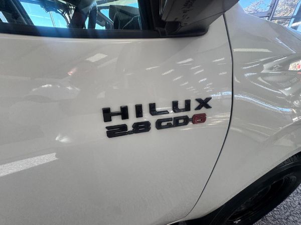 2026-Toyota-Hilux-28-GD-6-RB-SRX-Auto-Double-Cab image:7
