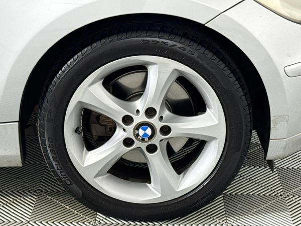 2008-BMW-1-Series-120d-5-dr-Auto image:4