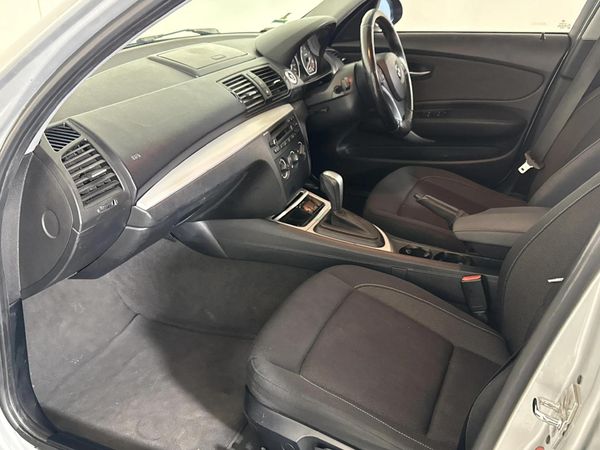 2008-BMW-1-Series-120d-5-dr-Auto image:7