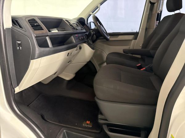2019-Volkswagen-Kombi-20-TDI-Auto-103kW-Trendline image:7