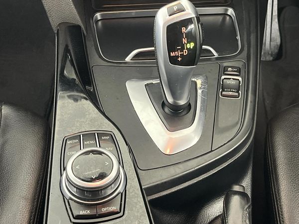 2018-BMW-3-Series-320d-Auto image:10