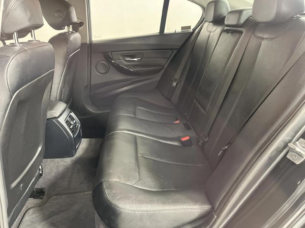 2018-BMW-3-Series-320d-Auto image:3