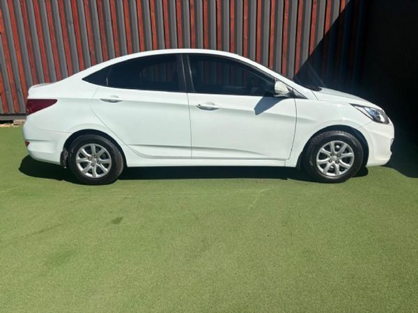 2012-Hyundai-Accent-16-GLS-Fluid image:7
