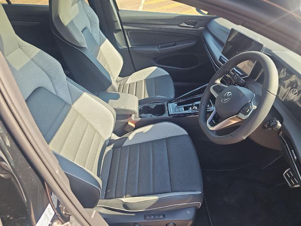 2026-Volkswagen-Golf-14-TSI-R-Line-Auto-110kw image:13