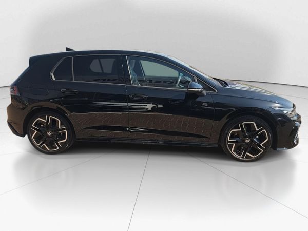 2026-Volkswagen-Golf-14-TSI-R-Line-Auto-110kw image:7