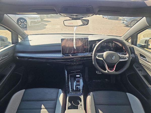 2026-Volkswagen-Golf-8-GTI-20-TSI-DSG image:16