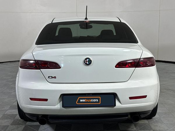2012-Alfa-Romeo-159-32-Q4-Distinctive image:16
