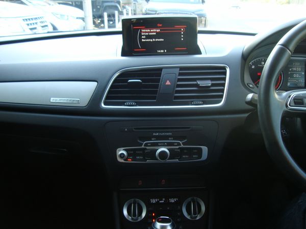 2013-Audi-Q3-20-TDI-quattro-Auto-130kW image:11