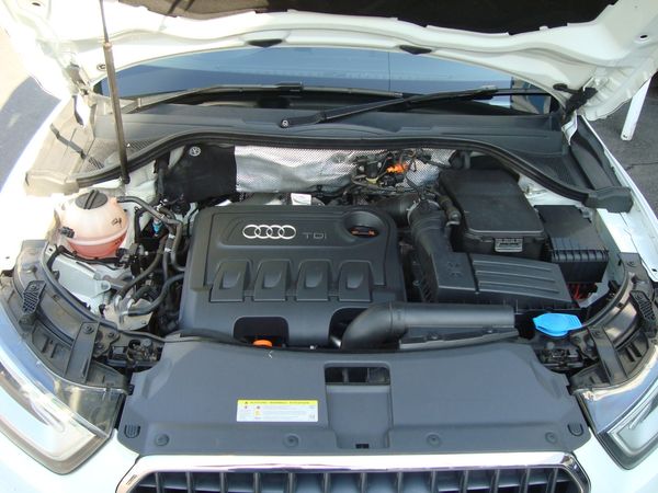 2013-Audi-Q3-20-TDI-quattro-Auto-130kW image:13