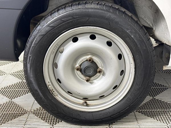 2019-Nissan-NP200-16 image:5