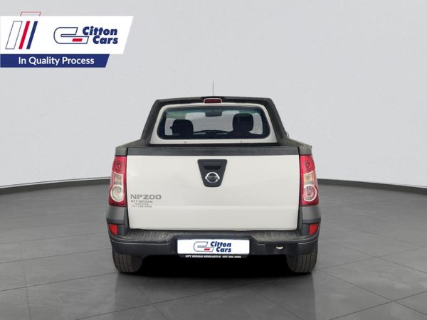 2023-Nissan-NP200-16-AC-Safety-Pack image:3