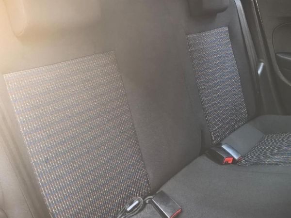 2020-Volkswagen-Polo-Vivo-14-Trendline-5-dr image:10