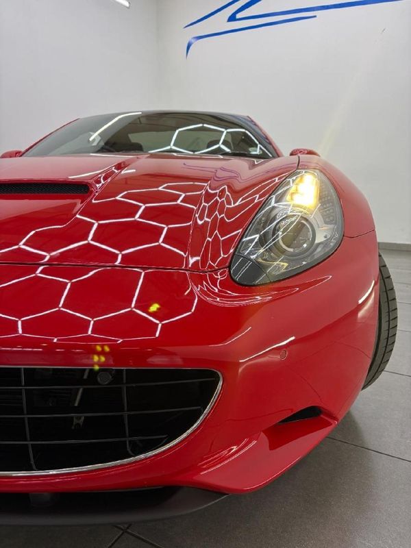 2014-Ferrari-California-22 image:13