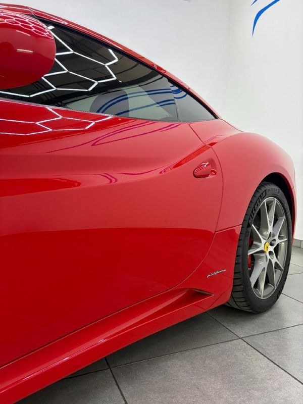 2014-Ferrari-California-22 image:26