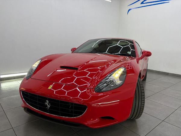 2014-Ferrari-California-22 image:27
