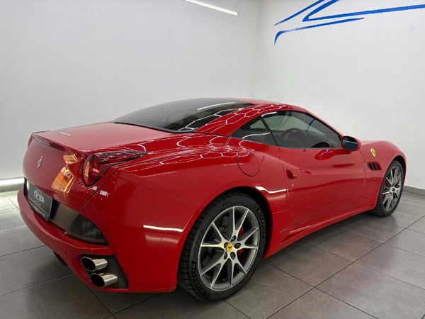 2014-Ferrari-California-22 image:5