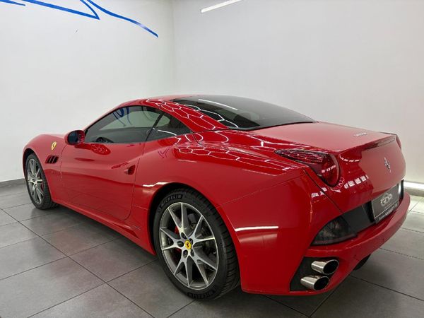 2014-Ferrari-California-22 image:7