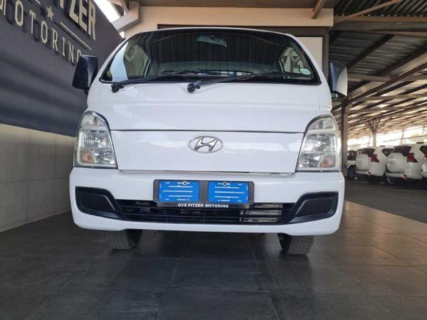 2023-Hyundai-H100-Bakkie-26D-Dropside image:10