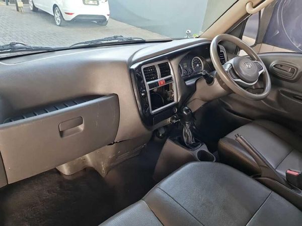 2023-Hyundai-H100-Bakkie-26D-Dropside image:4
