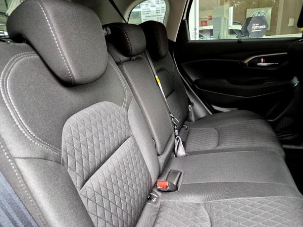 2026-Toyota-Urban-Cruiser-15-XR-Auto image:21